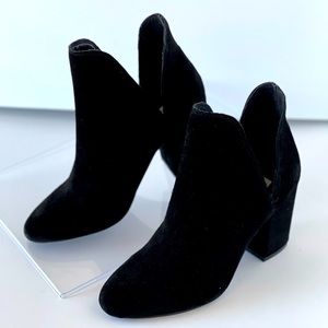 Steve Madden Black Suede Bootie Cut-out ankle boots Rookie Chunky Block Heel 6.5